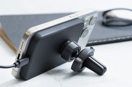 Chargeway Kfz-Ladegerät und Handyhalter für das Auto