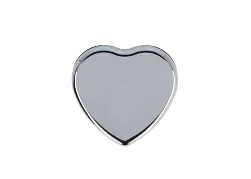 Lippenbalsam in Flacher metallischer Herzformdose