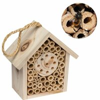 Insektenhotel aus Holz