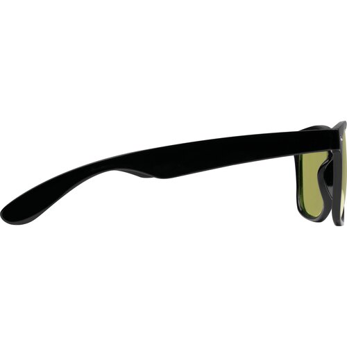 Sonnenbrille mit farbigen Gläsern