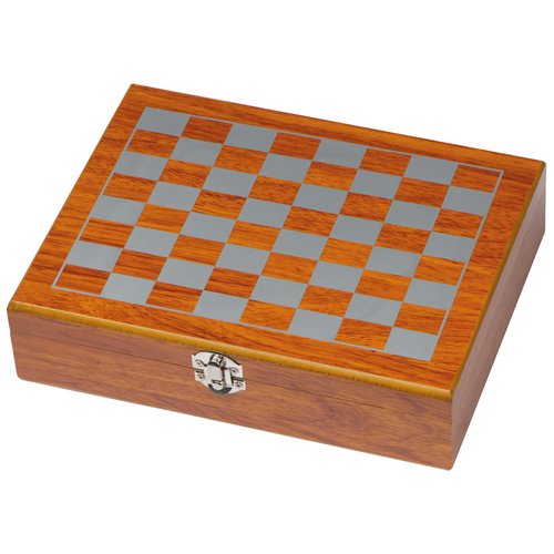 Spieleset mit Flachmann, Schach- und Kartenspiel