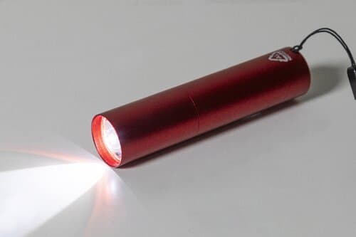 Chargelight Tone wiederaufladbare Taschenlampe aus recyceltem Aluminium