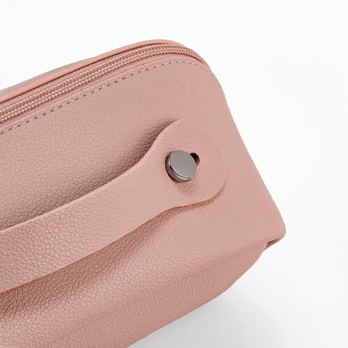 Macao 3,5L Kulturtasche aus recy.Leder. Mit Zipper und Tragegriff