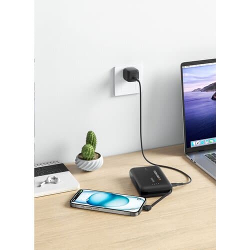 Belkin BoostCharge PowerBank 10K Integriertes Kabel