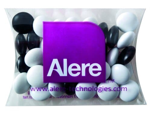 Schoko-Linsen in lila im Süßen Kissen