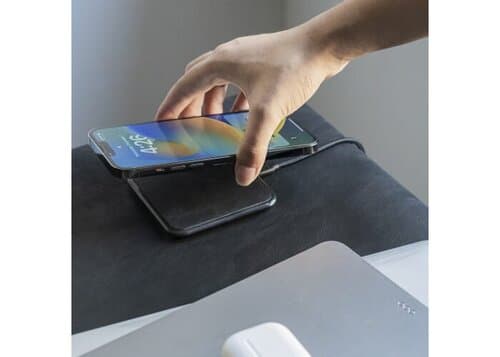 2259 | Xoopar Iné Wireless Fast Charger - Recycled Leather 15W