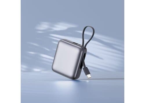 Nova Powerbank 22,5 W Power Delivery mit integrierten Kabeln 10.000 mAh