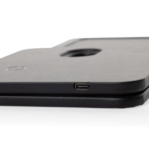 Swiss Peak 3-in-1- Wireless-Charging Desk-Tray aus RCS rPU